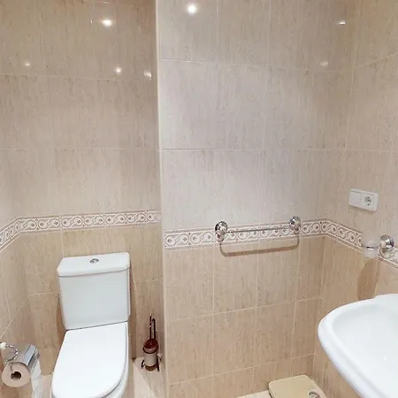 Sleeping -- -- License Vut 786 -- Two Bedrooms With One Private Bathroom -- No Kitchen גיחון